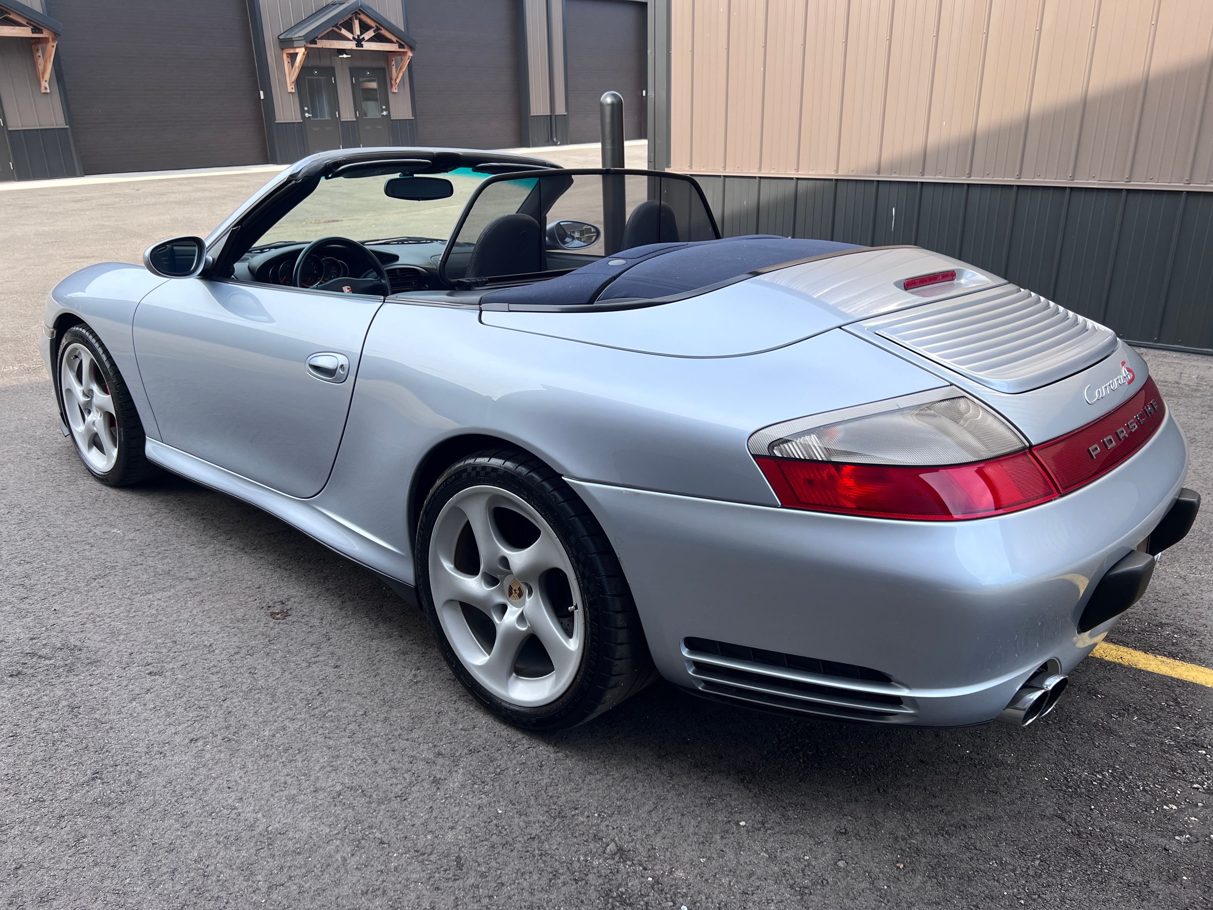 Used 2004 Porsche 911 Carrera 4S Cabriolet AWD/4WD image 21