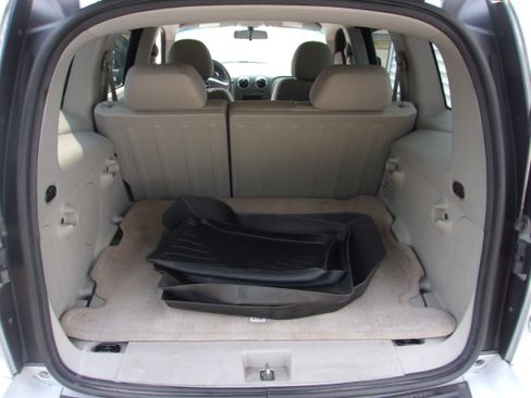 Used 2010 Chevrolet HHR LT w/ 1LT FWD image 7