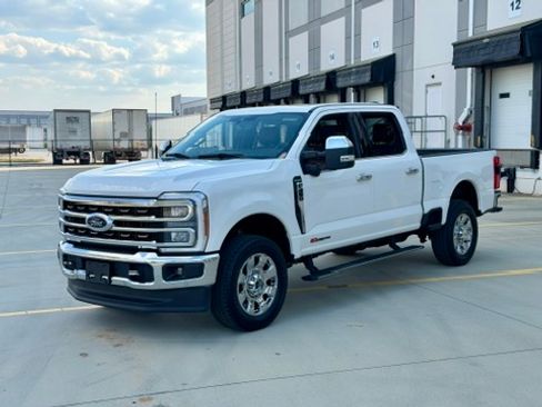 Used 2023 Ford F350 King Ranch AWD/4WD image 16
