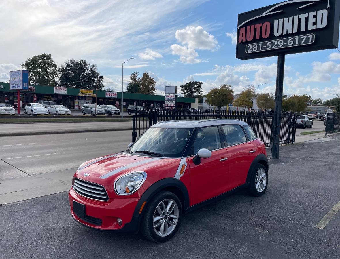 Used 2012 MINI Cooper Countryman S FWD image 1