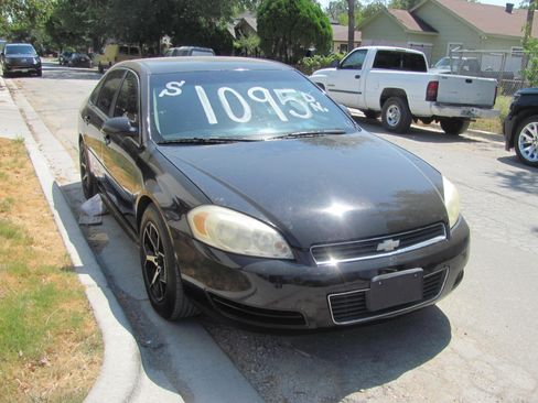 Used 2011 Chevrolet Impala LS w/ 1FL FWD image 2