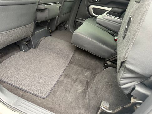 Used 2018 Nissan Titan SV image 83