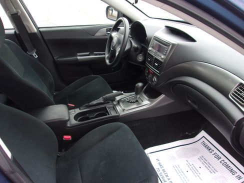Used 2011 Subaru Impreza 2.5i image 4