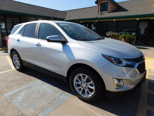 Used 2021 Chevrolet Equinox FWD LT w/ 2FL image 2