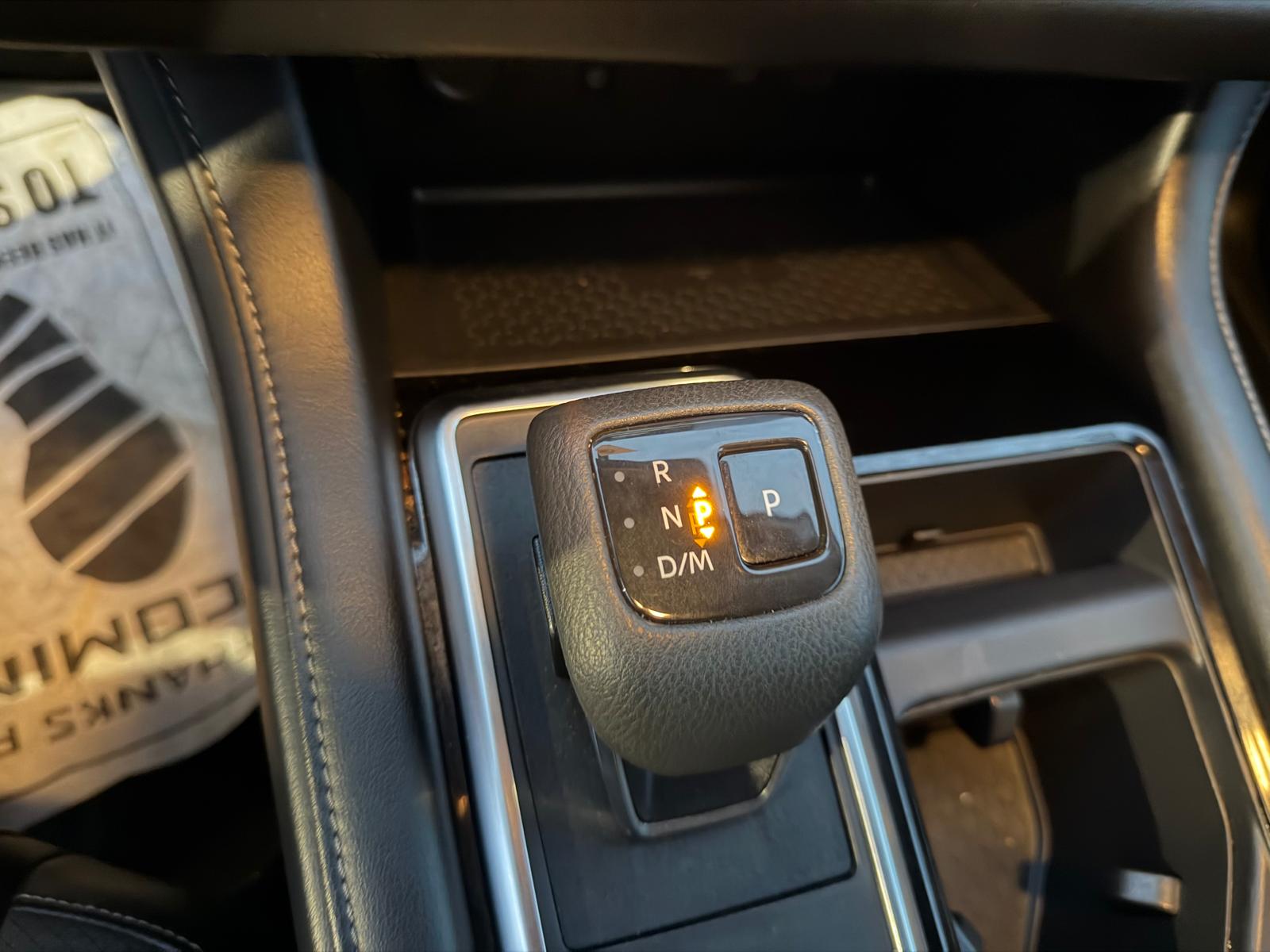 Used 2022 Nissan Pathfinder FWD SL image 14