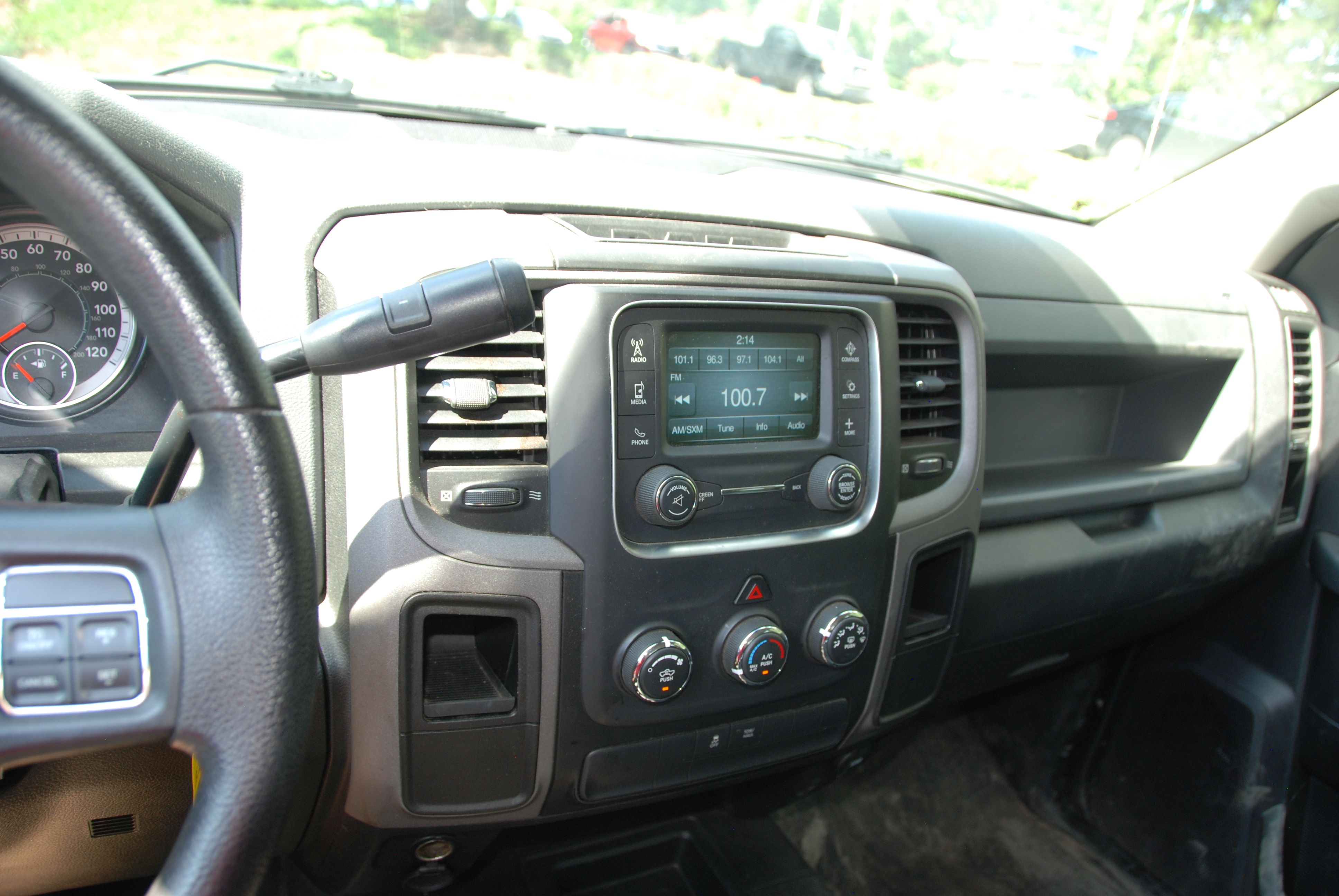 Used 2016 RAM 3500 4x4 Crew Cab ST DRW image 15
