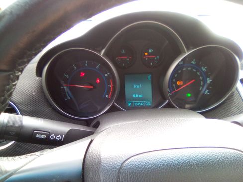 Used 2011 Chevrolet Cruze LT image 5