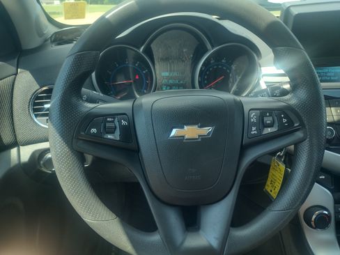 Used 2015 Chevrolet Cruze LT FWD image 8