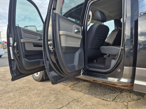 Used 2012 RAM 1500 Tradesman image 19