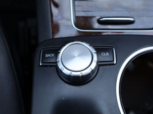 Used 2013 Mercedes-Benz GLK 350 4MATIC image 23