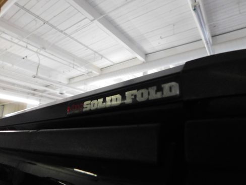 Used 2014 Chevrolet Silverado 1500 High Country image 16