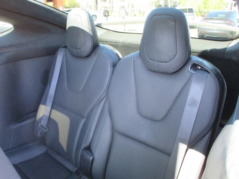 Used 2022 Tesla Model X Plaid image 17