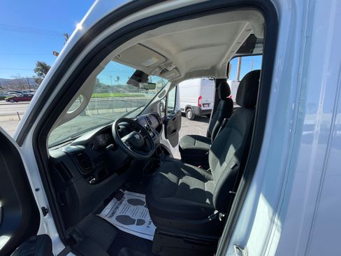 Used 2024 RAM ProMaster 2500 image 5
