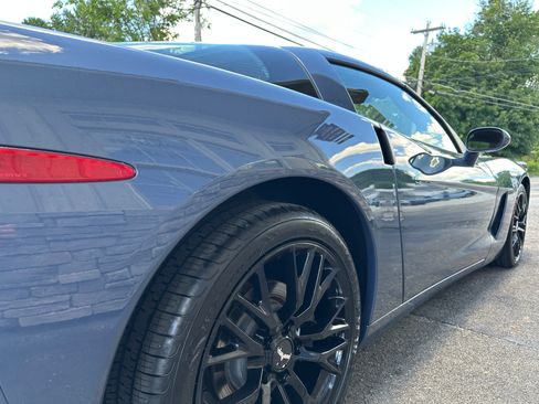 Used 2011 Chevrolet Corvette Coupe w/ 2LT RWD image 6