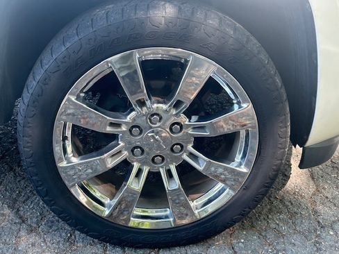 Used 2012 Chevrolet Tahoe 4WD LTZ image 40