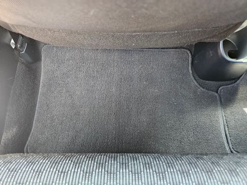 Used 2015 Toyota Yaris LE image 33
