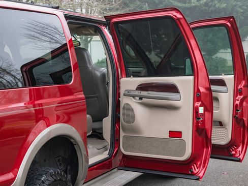 Used 2003 Ford Excursion Eddie Bauer image 49