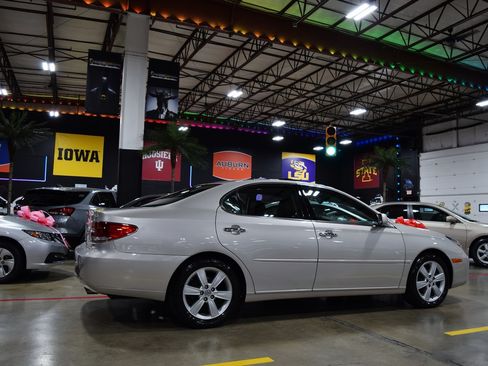 Used 2005 Lexus ES 330 Premium image 8