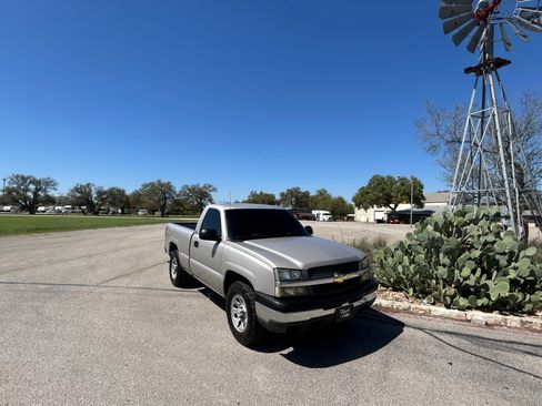 Used 2004 Chevrolet Silverado 1500 LS image 12