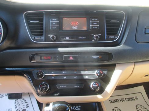 Used 2015 Kia Sedona EX image 5