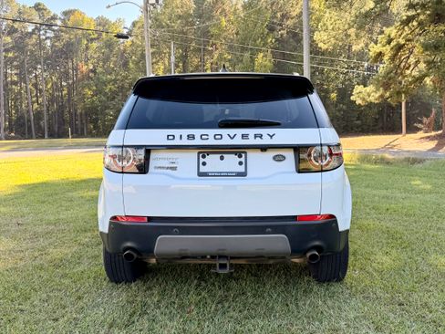 Used 2017 Land Rover Discovery Sport HSE image 3