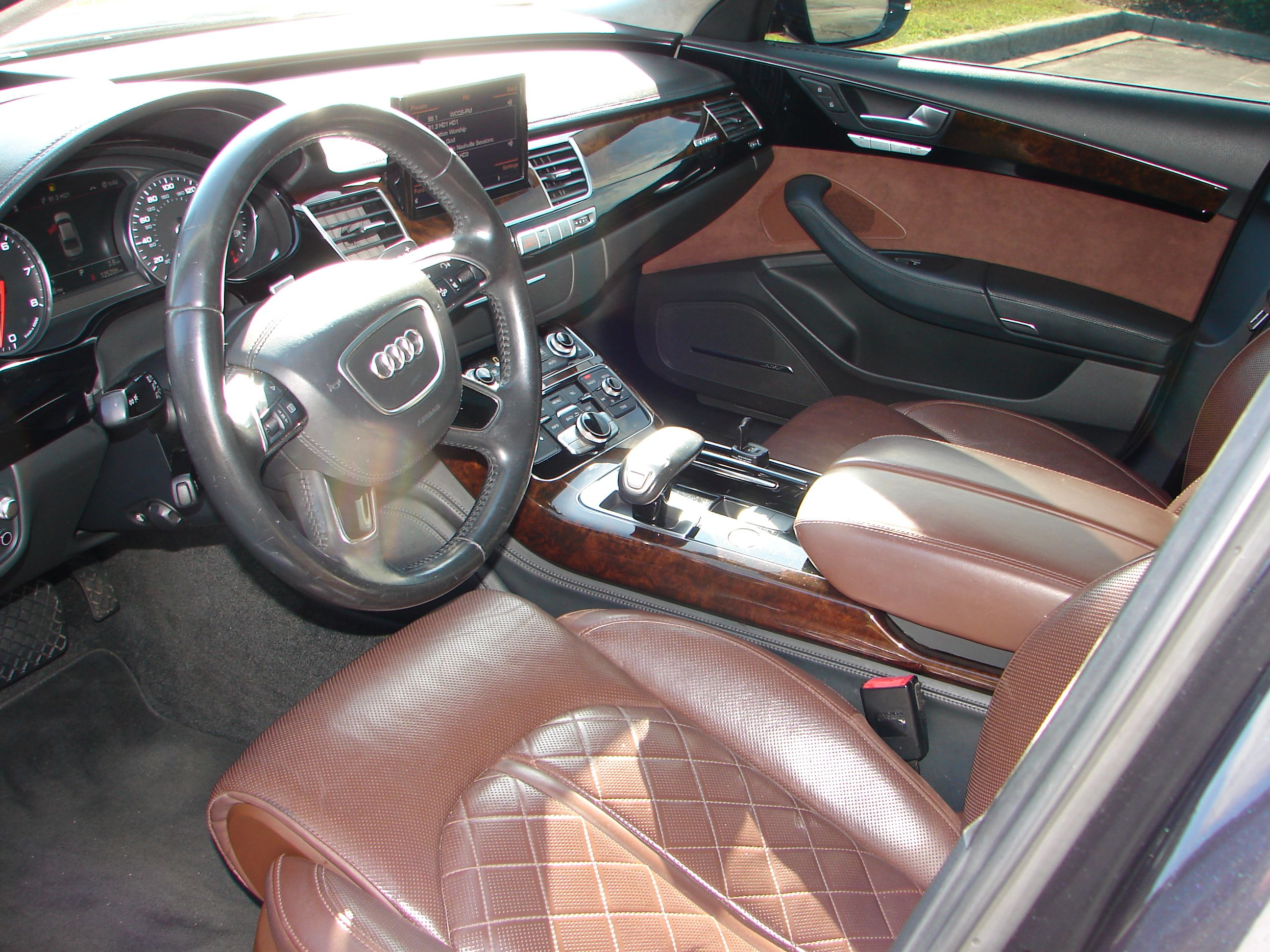 Used 2015 Audi A8 L 4.0T AWD/4WD image 4