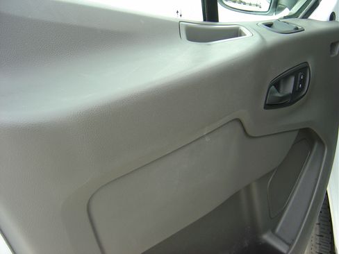 Used 2021 Ford Transit 250 image 8