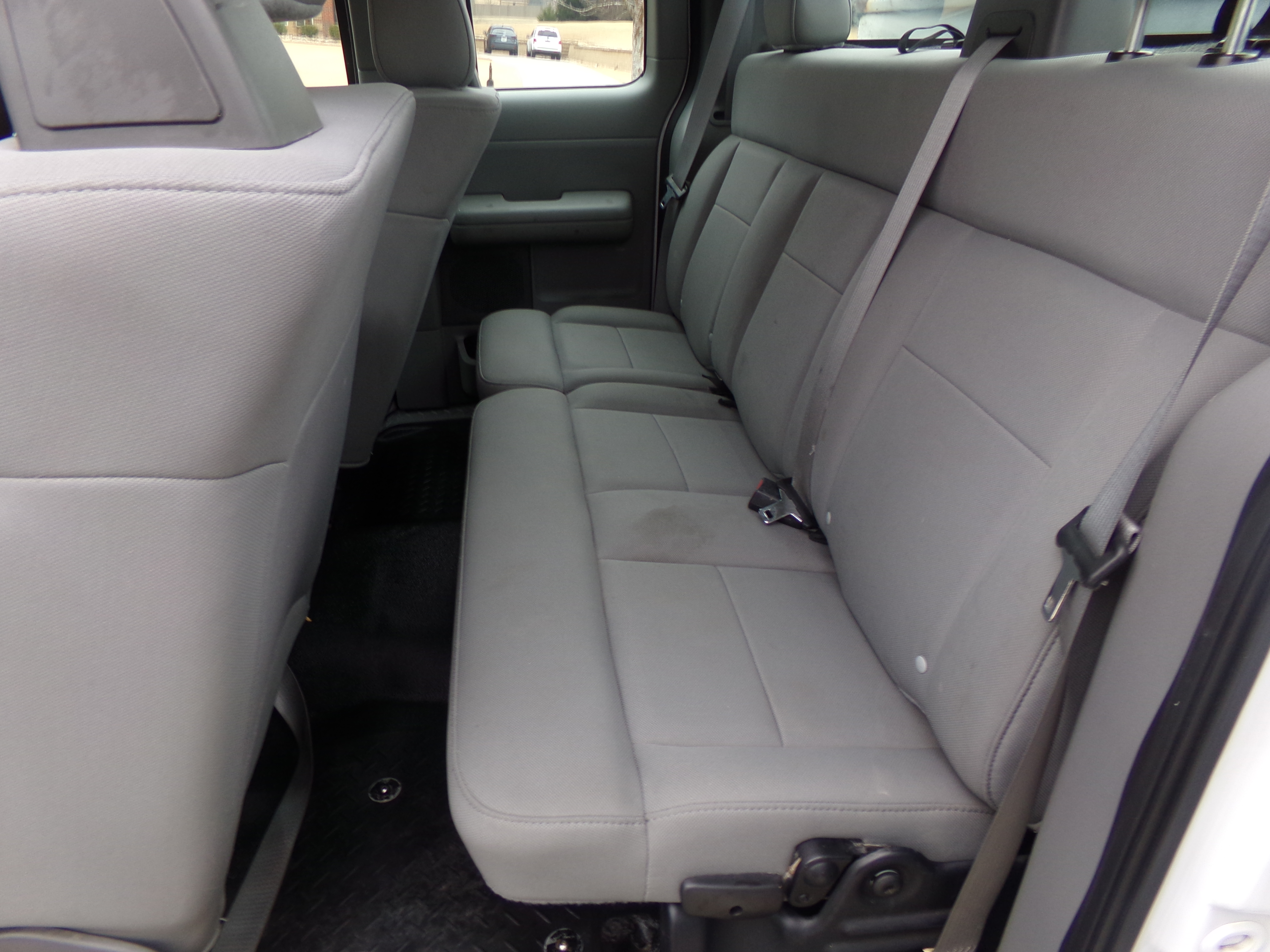 Used 2005 Ford F150 XLT AWD/4WD image 13