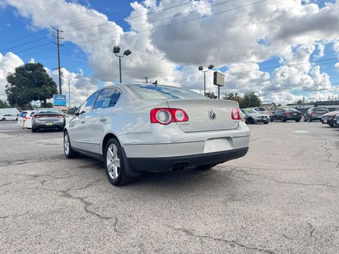 Used 2009 Volkswagen Passat Komfort image 5