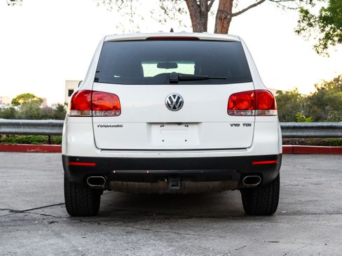 Used 2006 Volkswagen Touareg V10 TDI image 8