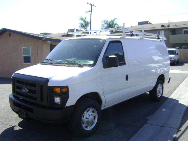 Used 2008 Ford E-350 and Econoline 350 Super Duty RWD image 4