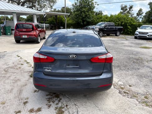 Used 2016 Kia Forte LX Sedan FWD image 1