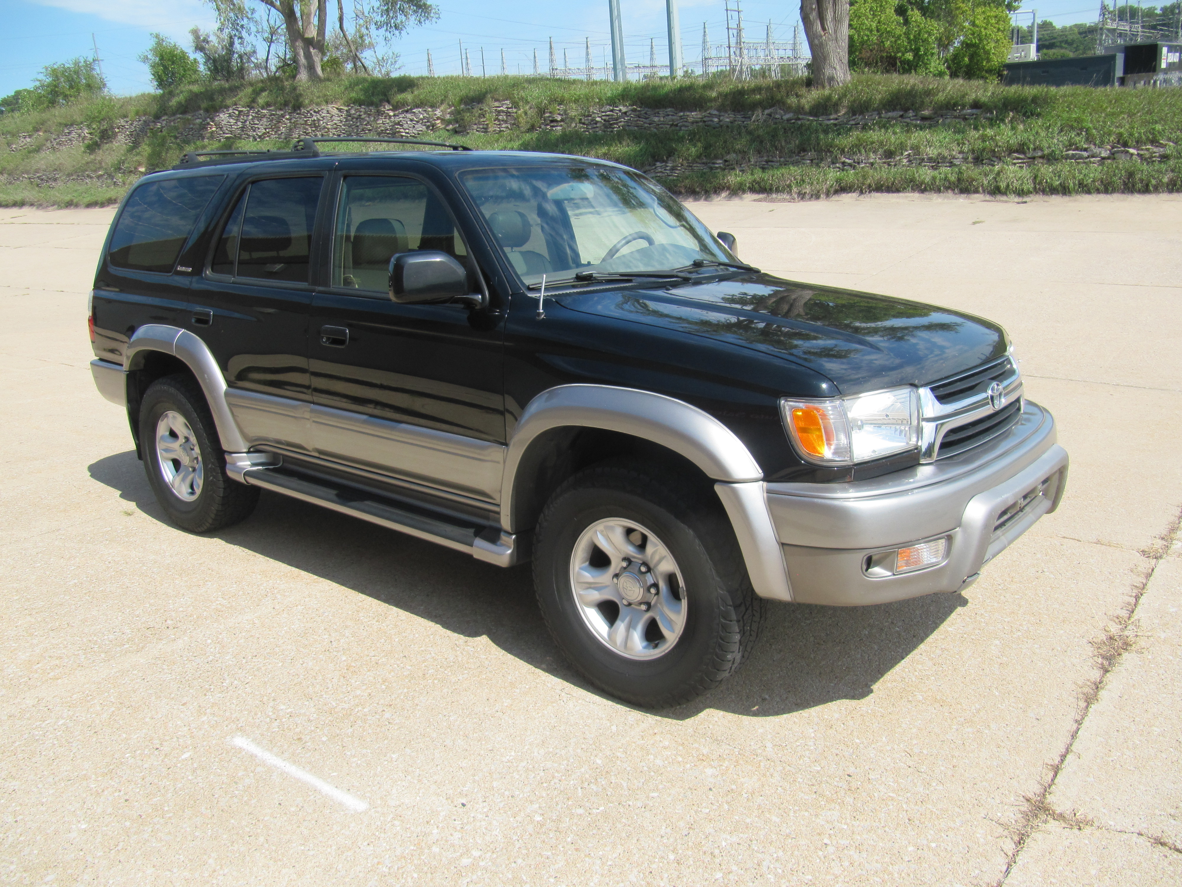 Used 2001 Toyota 4Runner 4WD Limited image 9