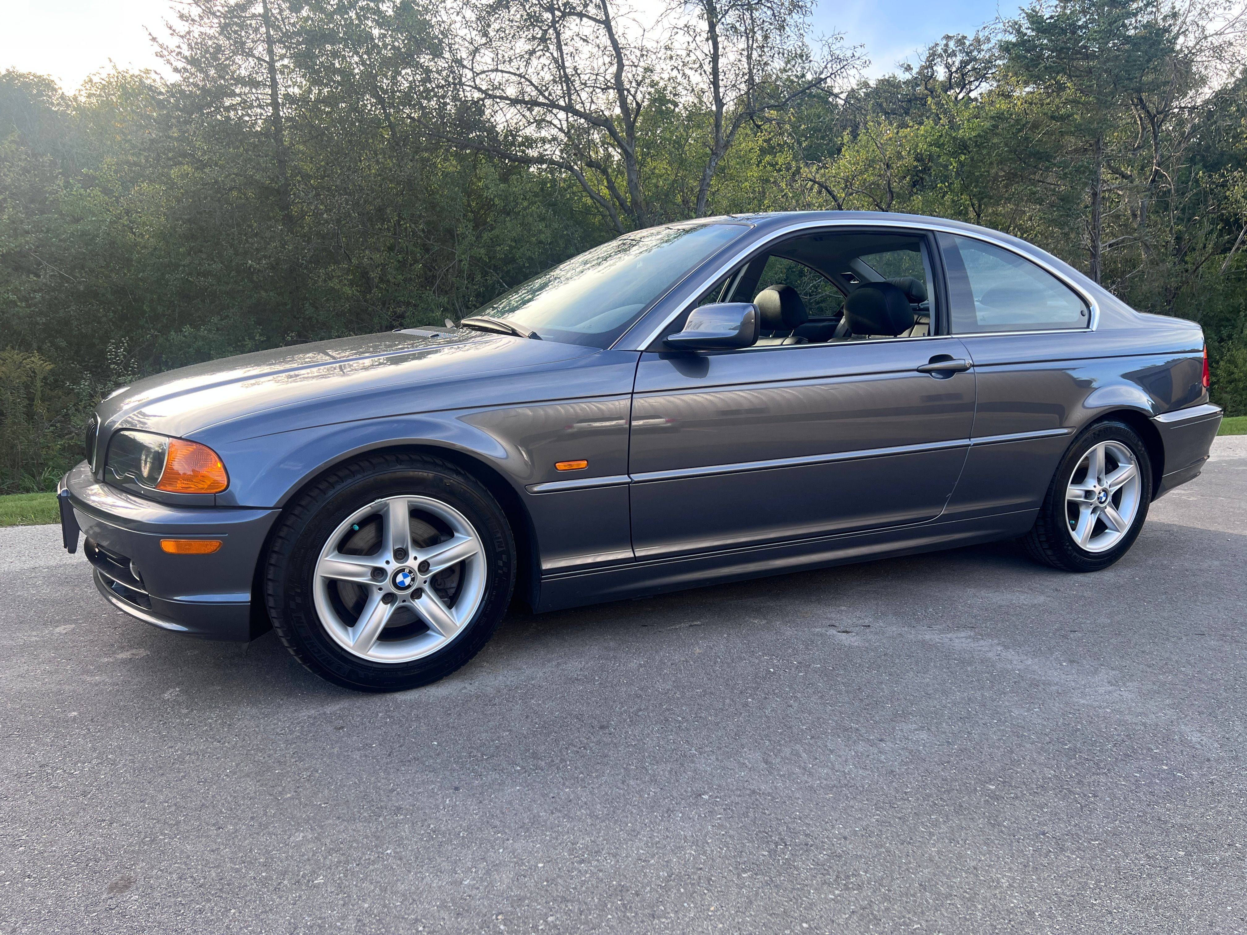 Used 2003 BMW 325Ci Coupe RWD image 4