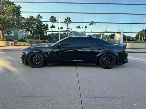 Used 2019 Dodge Charger SRT Hellcat RWD image 2