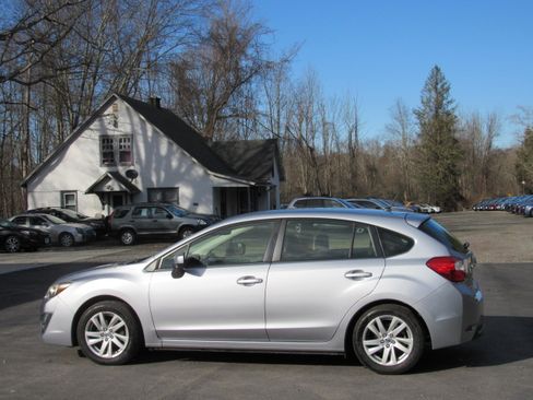 Used 2016 Subaru Impreza 2.0i Premium image 4