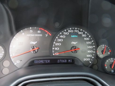 Used 2003 Chevrolet Corvette image 26