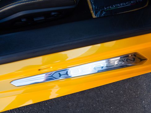 Used 2015 Lamborghini Huracan LP 610-4 image 14