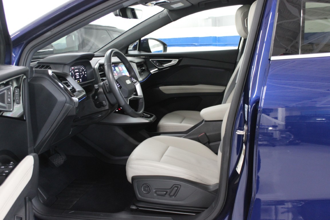 Used 2024 Audi Q4 e-tron quattro Premium Plus Sportback AWD/4WD image 16