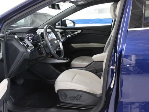Used 2024 Audi Q4 e-tron quattro Premium Plus Sportback AWD/4WD image 16
