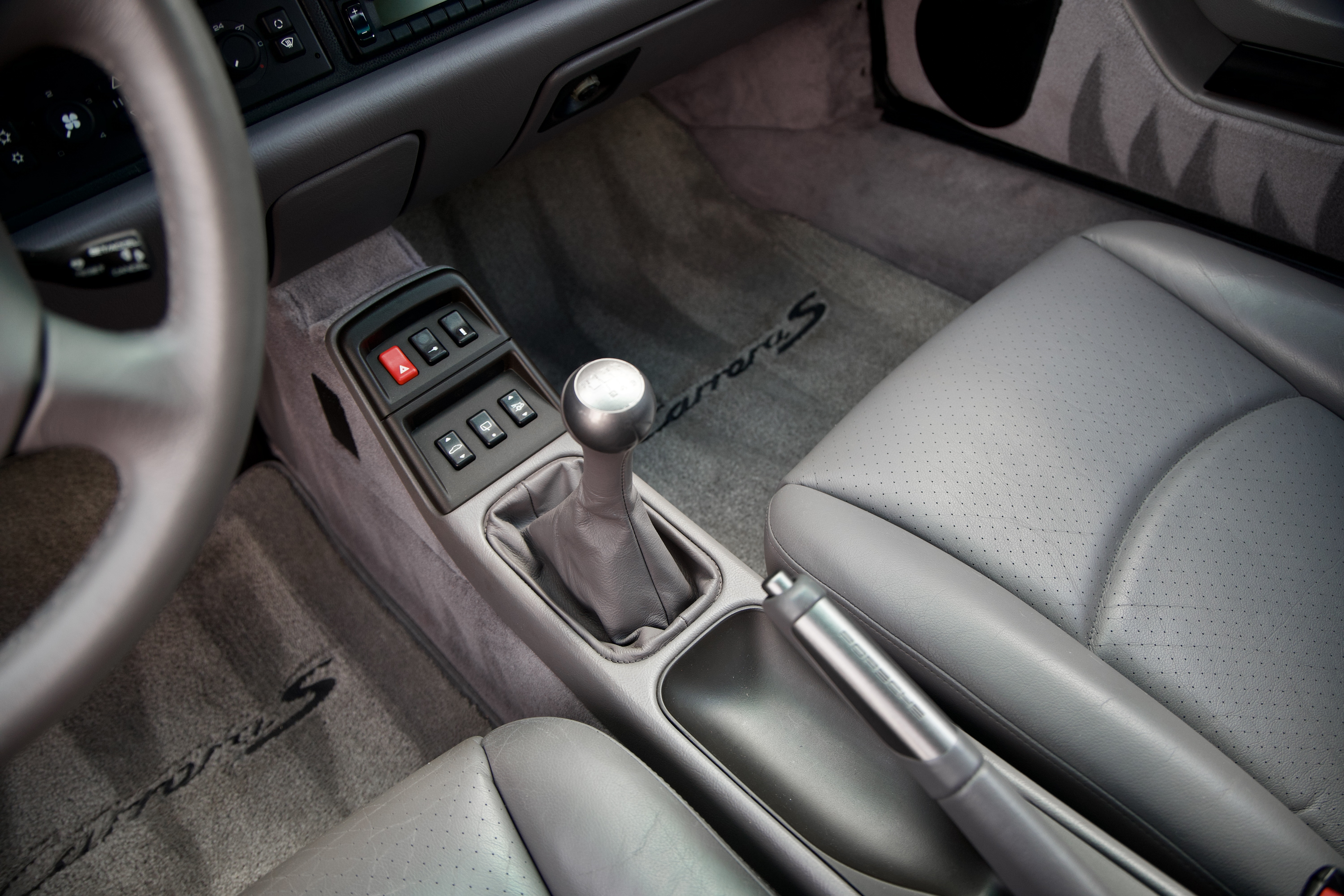 Used 1998 Porsche 911 Coupe RWD image 21