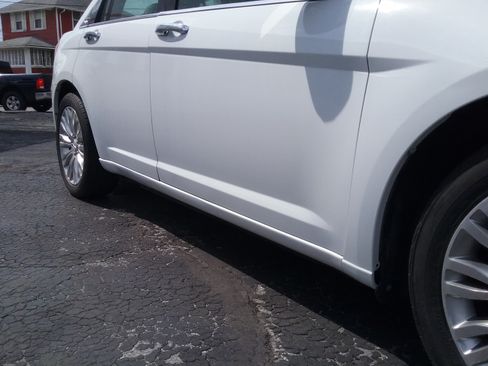 Used 2013 Chrysler 200 Limited image 21