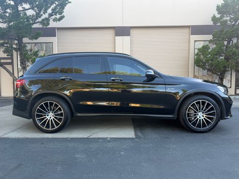 Used 2018 Mercedes-Benz GLC 43 AMG 4MATIC image 4