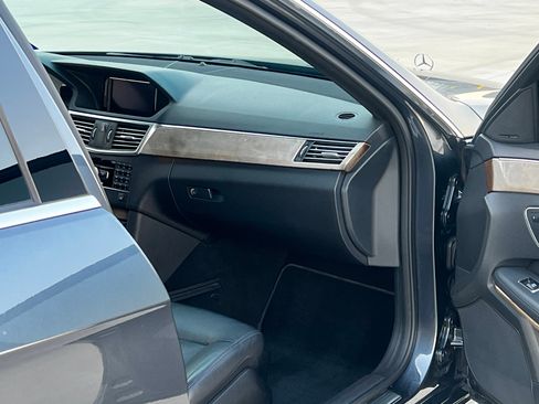 Used 2011 Mercedes-Benz E 350 image 25