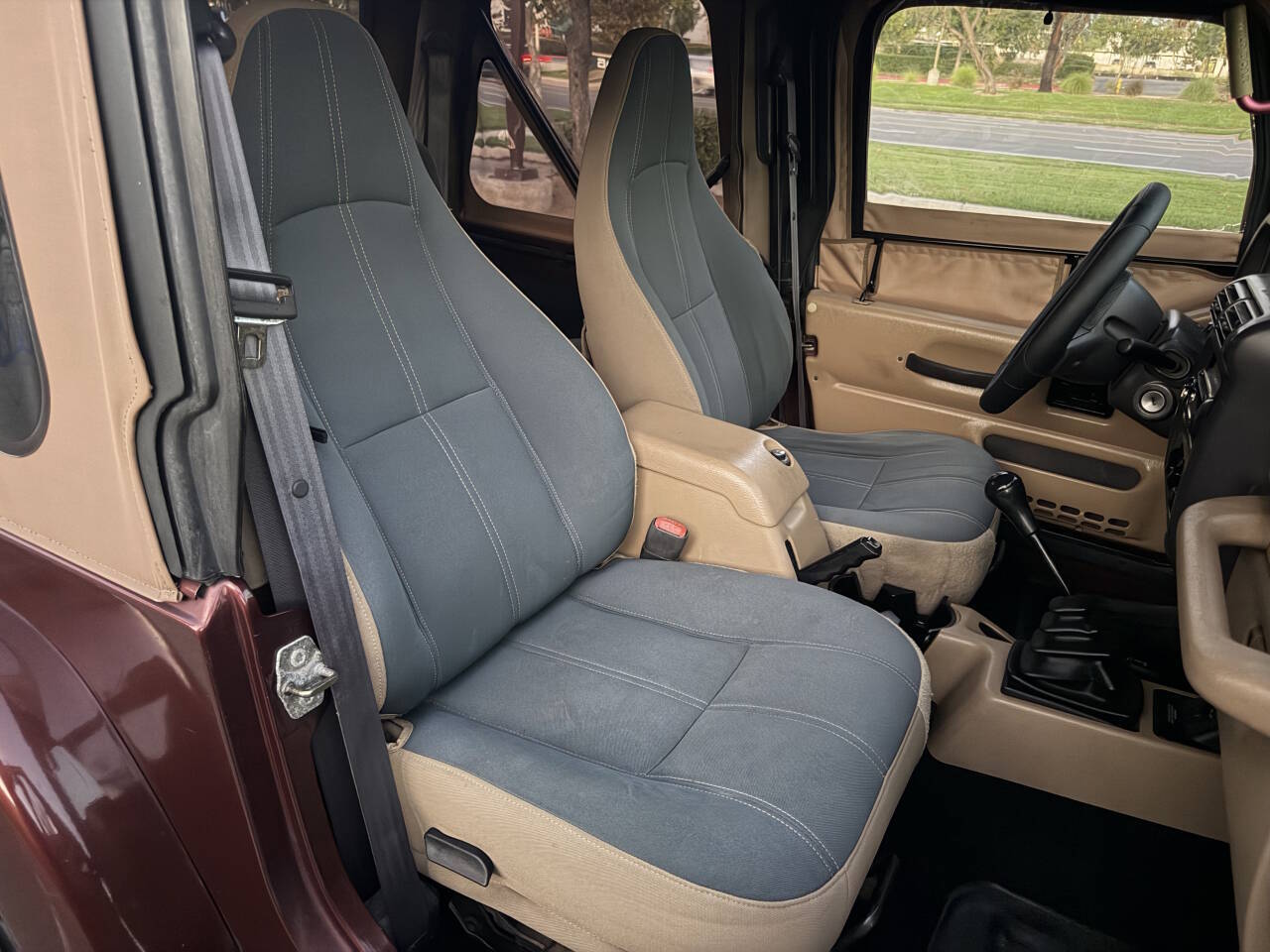 Used 2001 Jeep Wrangler 4WD Sahara image 22
