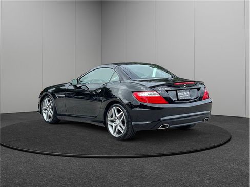 Used 2016 Mercedes-Benz SLK 350 image 7