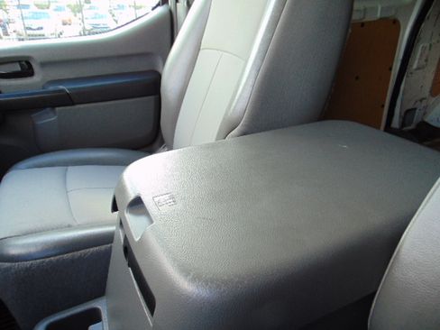 Used 2017 Nissan NV 2500 SL image 21