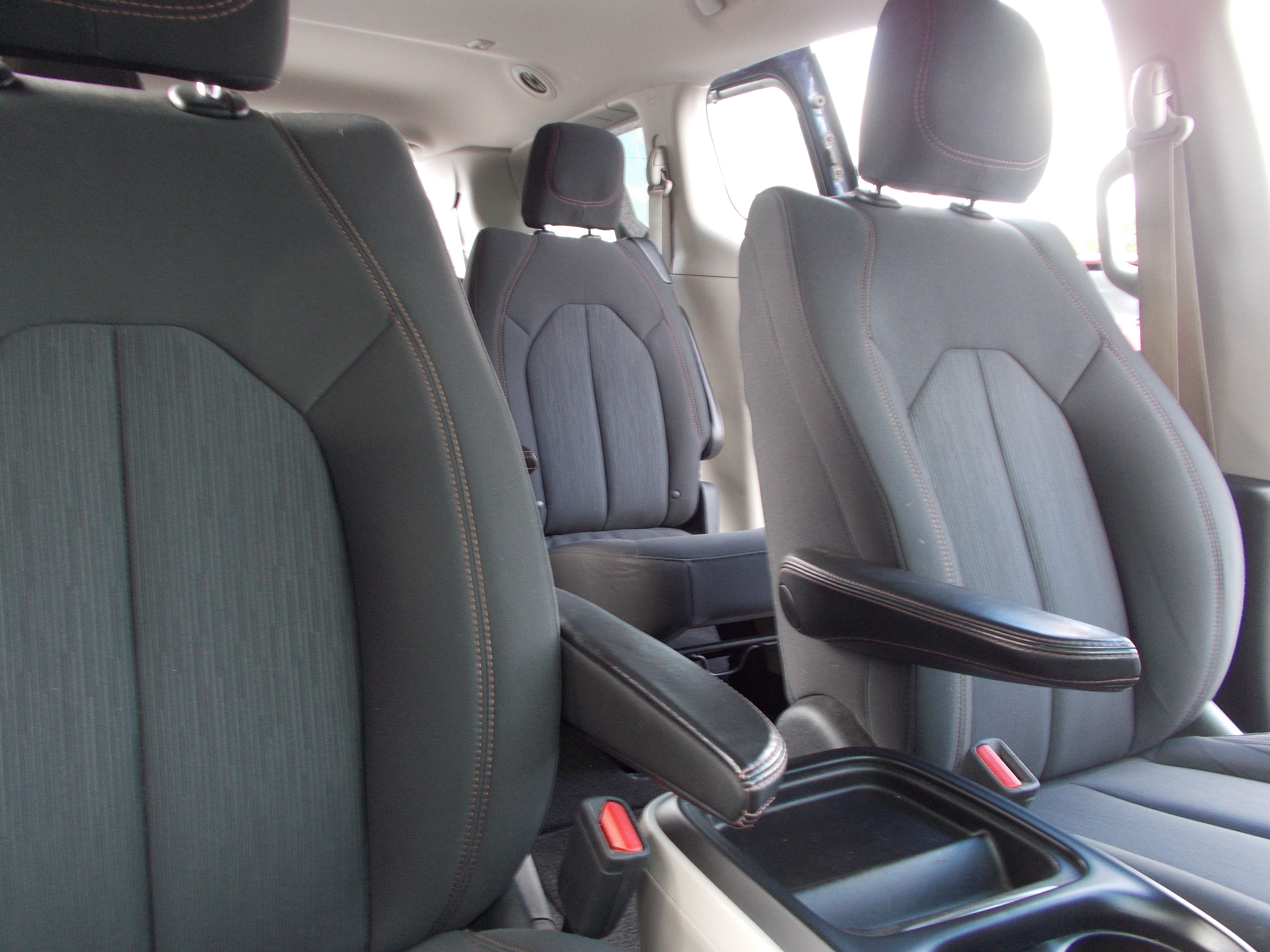Used 2018 Chrysler Pacifica Touring Plus FWD image 21