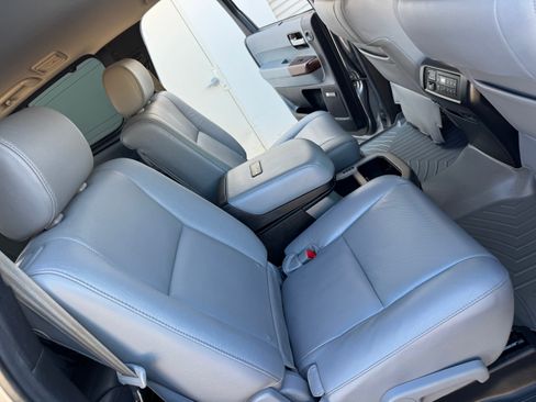 Used 2012 Toyota Sequoia Platinum image 28