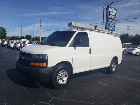 Used 2020 Chevrolet Express 2500 image 3